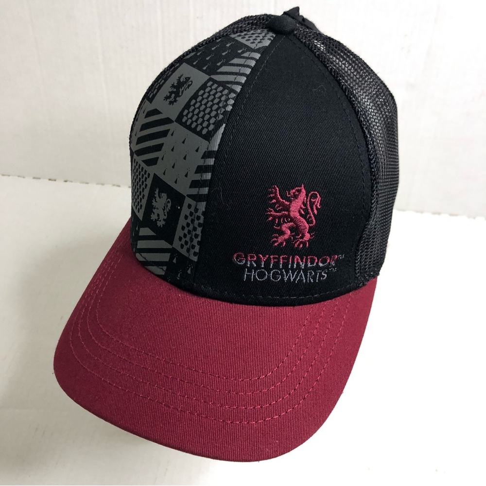 Harry Potter Hat Universal Studios Gryffindor Hogwarts Hook & Loop Embroidered